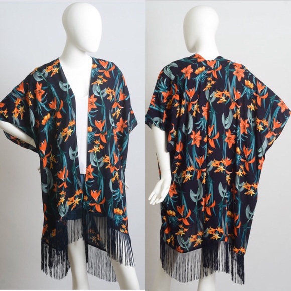WILA Sweaters - 2 left▪️ boho tassel kimono floral navy orange
